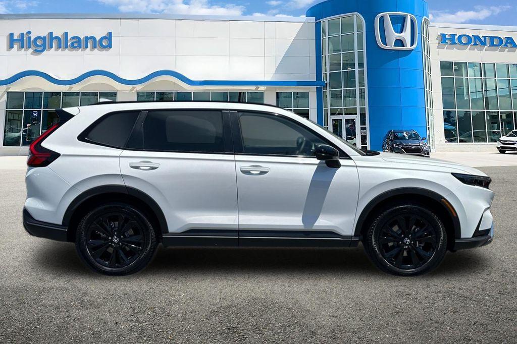 new 2026 Honda CR-V Hybrid car, priced at $43,700
