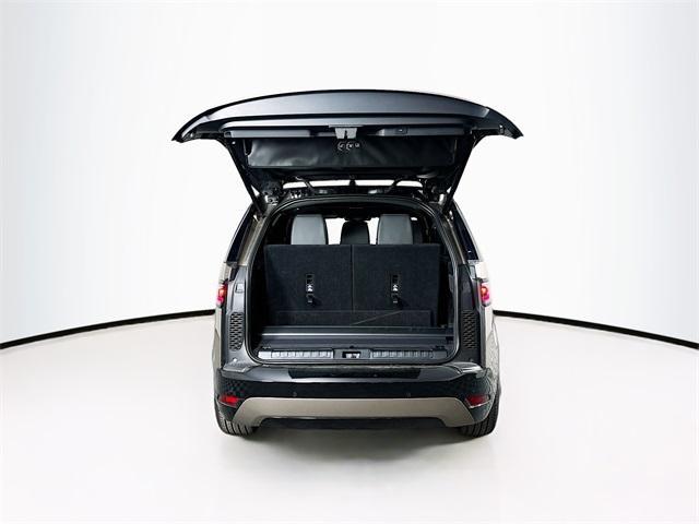 used 2024 Land Rover Discovery car, priced at $59,995