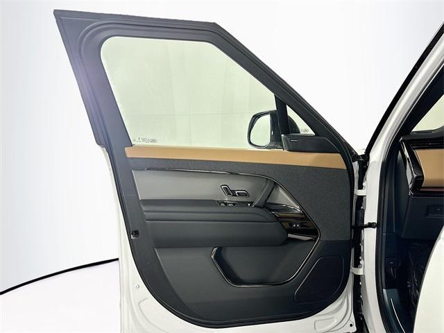 new 2025 Land Rover Range Rover Sport car, priced at $104,380