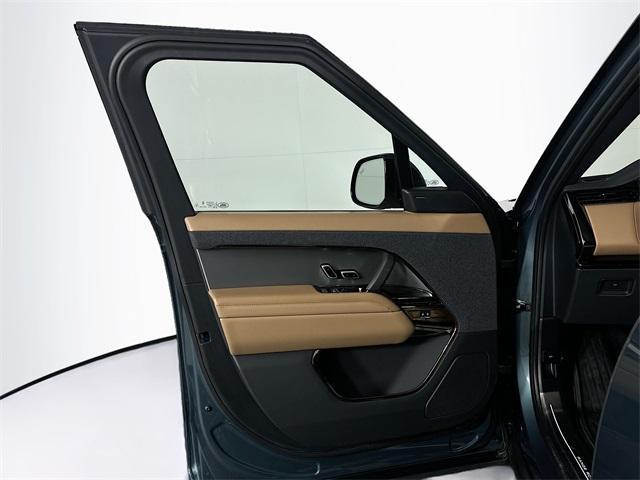 new 2025 Land Rover Range Rover Sport car, priced at $86,995