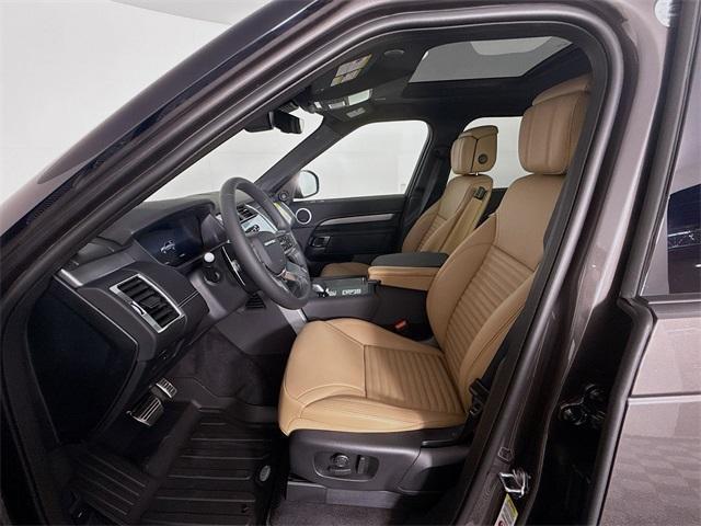 new 2025 Land Rover Discovery car, priced at $69,925