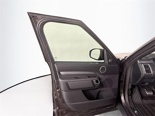new 2025 Land Rover Discovery car, priced at $69,925