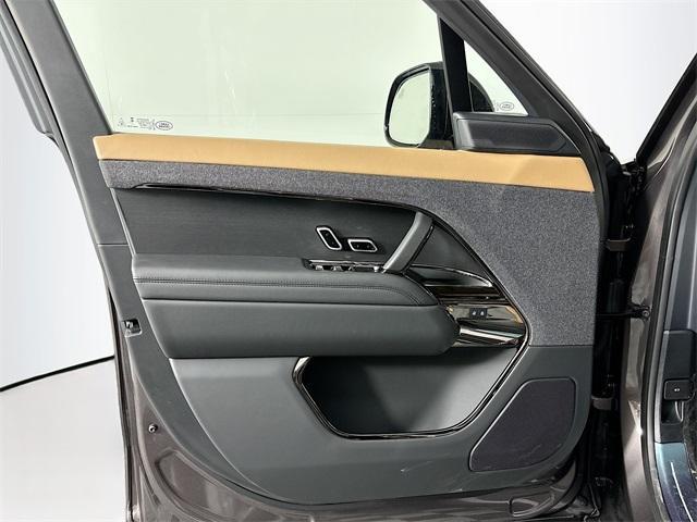 new 2025 Land Rover Range Rover Sport car, priced at $103,065