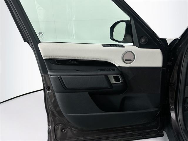 used 2024 Land Rover Discovery car, priced at $53,995