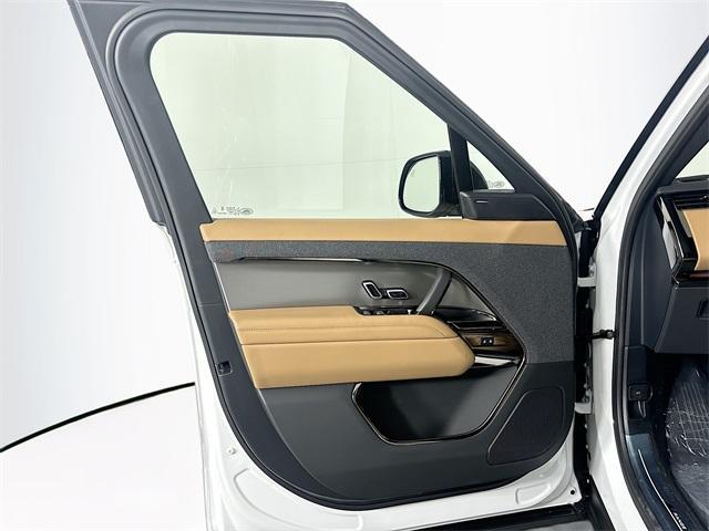 new 2025 Land Rover Range Rover Sport car, priced at $90,215