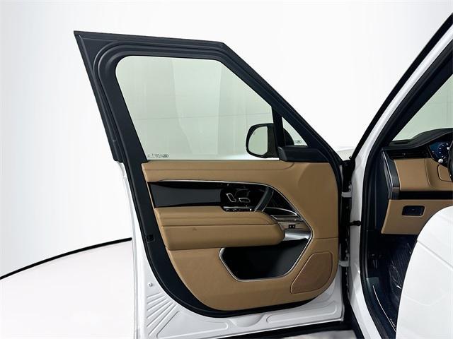 new 2025 Land Rover Range Rover car, priced at $133,385