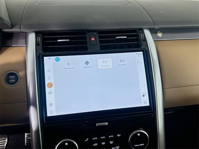 new 2025 Land Rover Discovery car, priced at $84,975