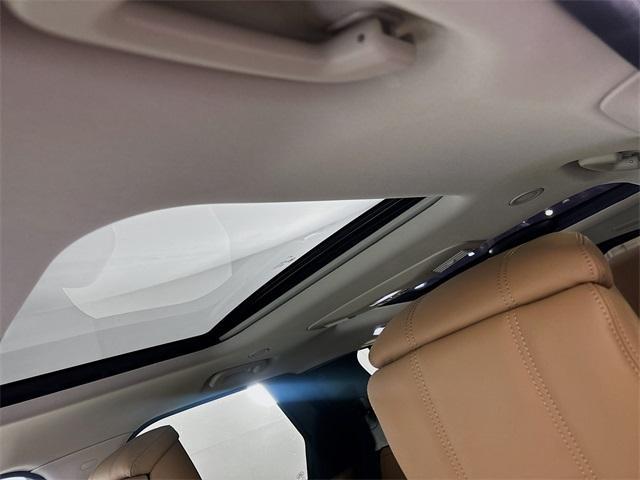 new 2025 Land Rover Discovery car, priced at $84,975