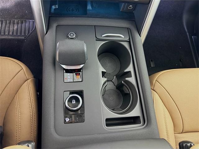 new 2025 Land Rover Discovery car, priced at $84,975