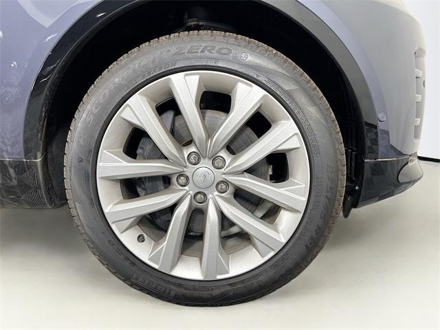 used 2024 Land Rover Discovery car, priced at $63,995