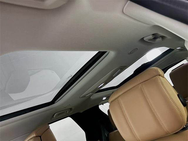 new 2026 Land Rover Discovery car, priced at $85,950