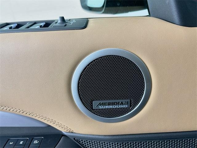 new 2026 Land Rover Discovery car, priced at $85,950