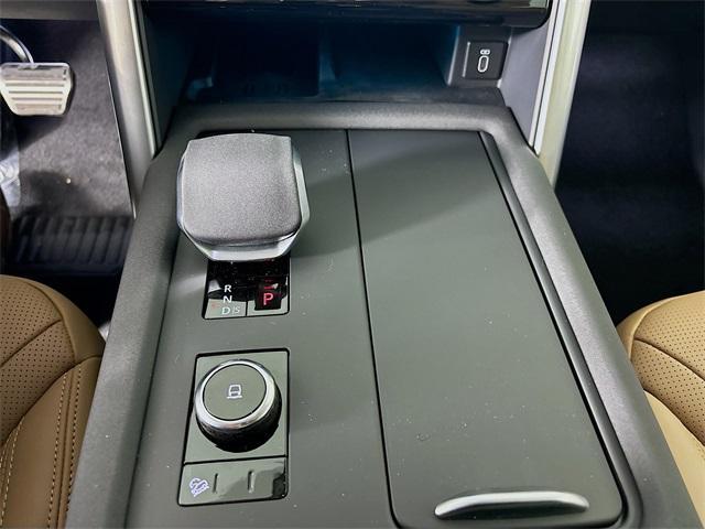 new 2026 Land Rover Discovery car, priced at $85,950