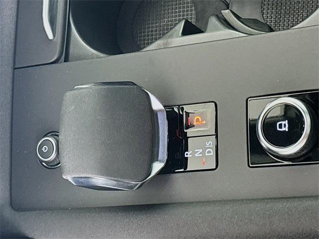used 2024 Land Rover Discovery car, priced at $58,995