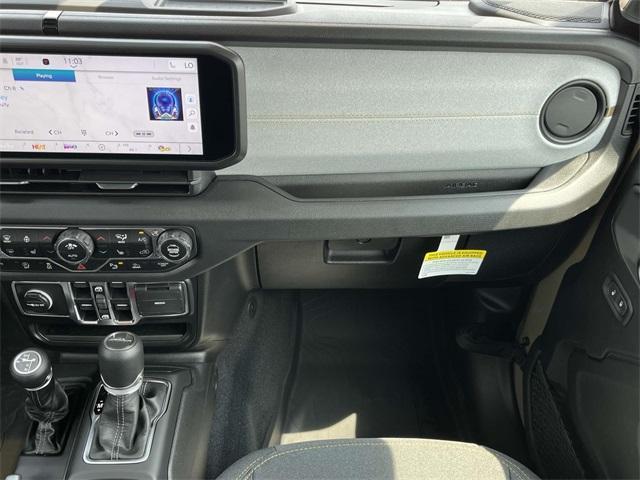 new 2025 Jeep Gladiator car, priced at $52,433