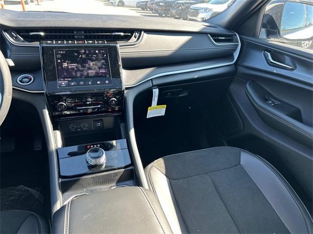 new 2024 Jeep Grand Cherokee L car, priced at $44,500