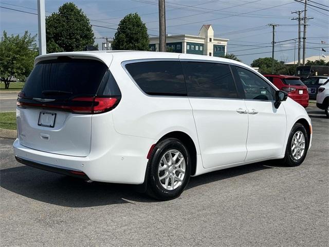 new 2025 Chrysler Pacifica car, priced at $44,717