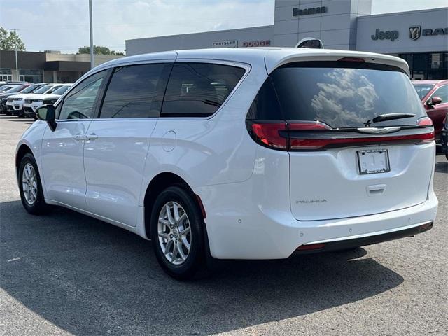 new 2025 Chrysler Pacifica car, priced at $44,717
