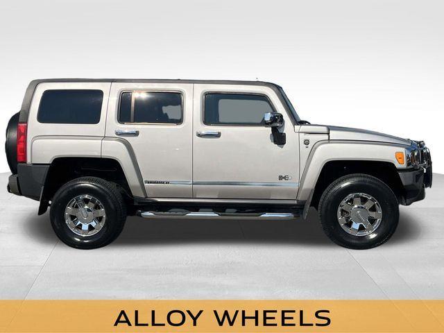 used 2006 Hummer H3 car, priced at $10,500