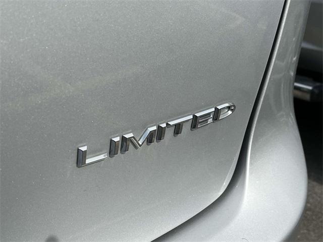 used 2024 Chrysler Pacifica car, priced at $36,211