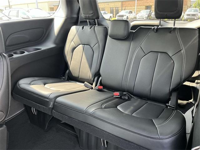 new 2025 Chrysler Pacifica car, priced at $42,532