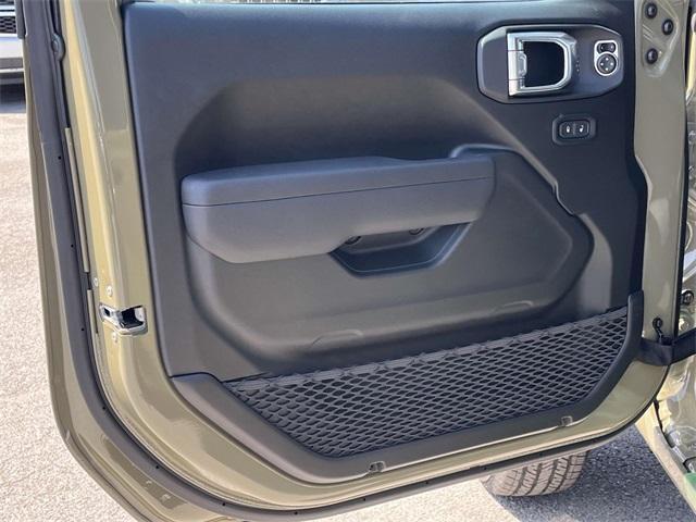 new 2025 Jeep Gladiator car, priced at $48,845