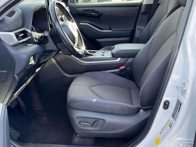 used 2023 Toyota Highlander car, priced at $31,300