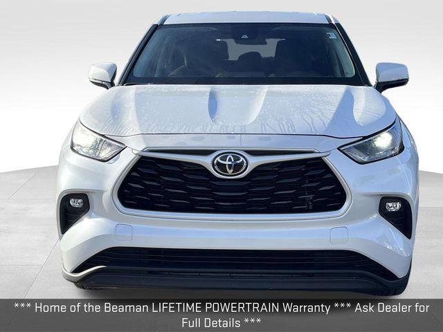 used 2023 Toyota Highlander car, priced at $31,300