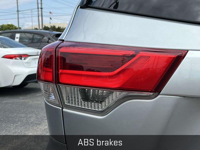 used 2019 Toyota Highlander car, priced at $18,000