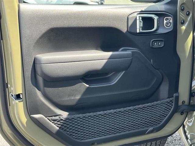 new 2025 Jeep Wrangler car, priced at $44,998