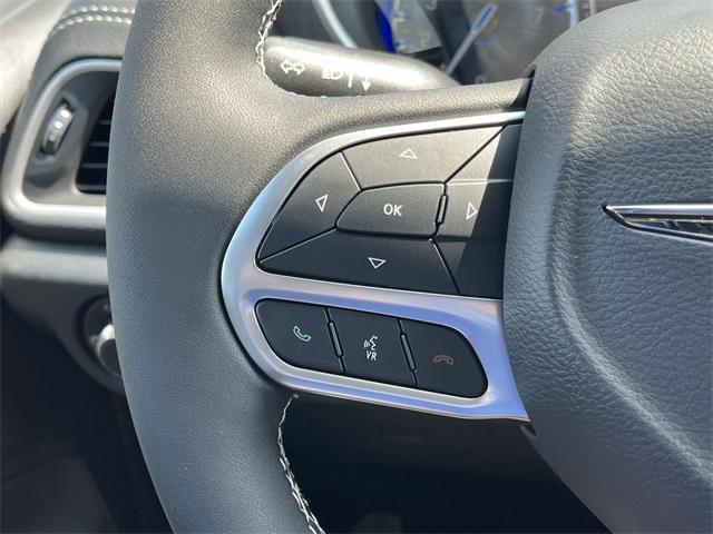 new 2025 Chrysler Pacifica car, priced at $44,717