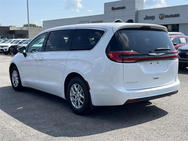 new 2025 Chrysler Pacifica car, priced at $44,717