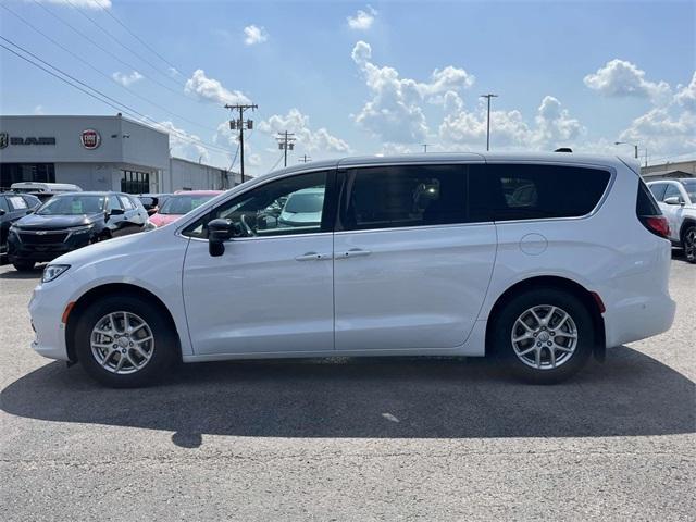 new 2025 Chrysler Pacifica car, priced at $44,717