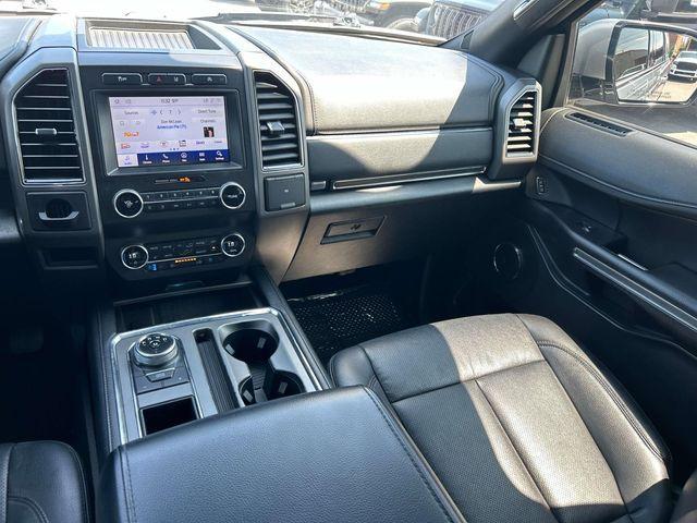 used 2020 Ford Expedition car, priced at $28,000
