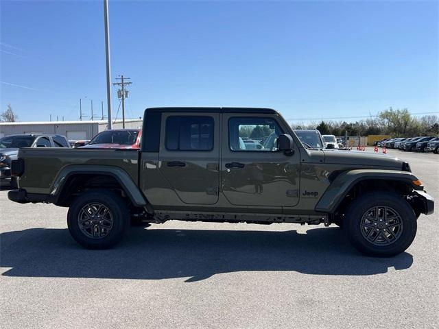 new 2025 Jeep Gladiator car, priced at $48,845