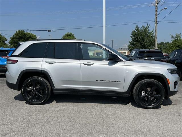 used 2023 Jeep Grand Cherokee car, priced at $29,500