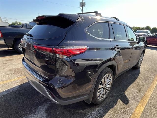 used 2021 Toyota Highlander car, priced at $37,000
