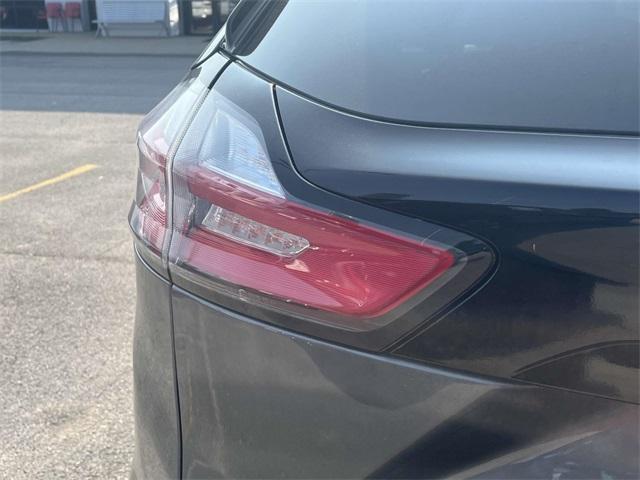 used 2022 Ford Edge car, priced at $24,000