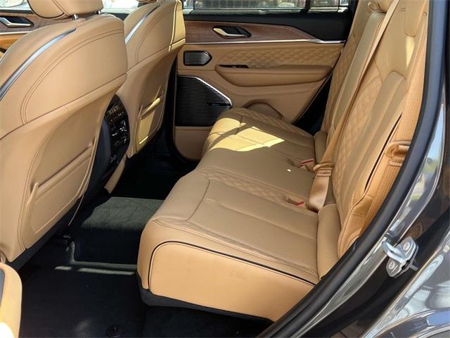 new 2025 Jeep Grand Cherokee car, priced at $66,140