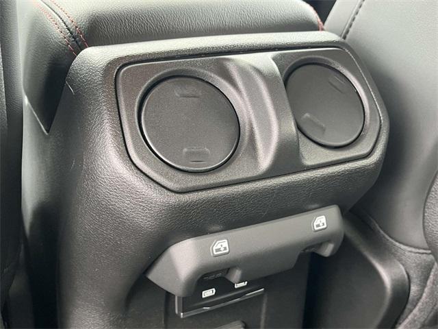 new 2025 Jeep Wrangler car, priced at $48,344