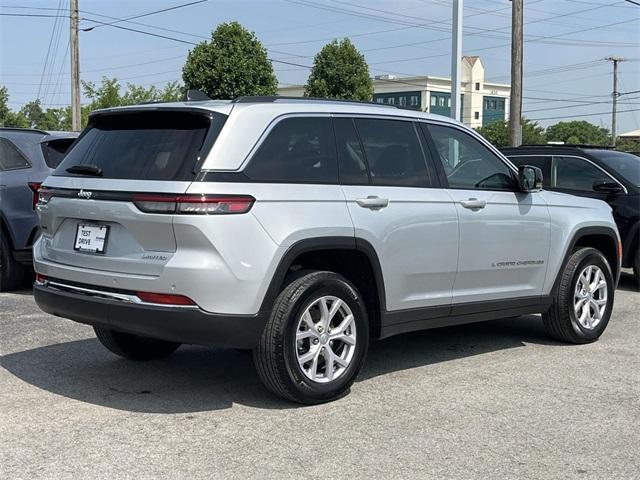 used 2022 Jeep Grand Cherokee car, priced at $32,000