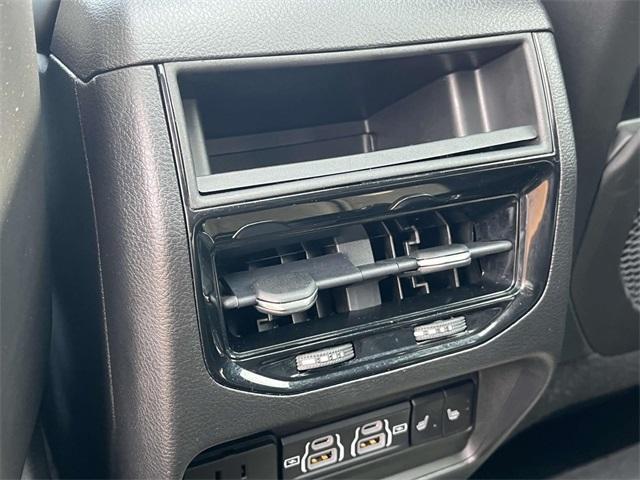 used 2022 Jeep Grand Cherokee car, priced at $32,000