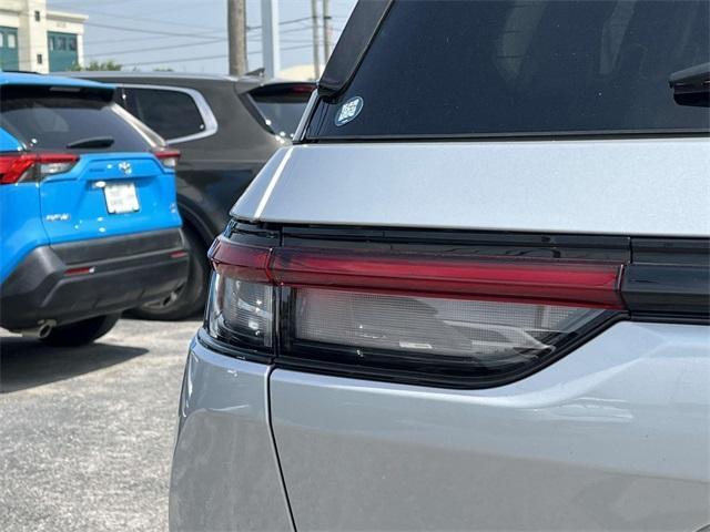 used 2022 Jeep Grand Cherokee car, priced at $32,000