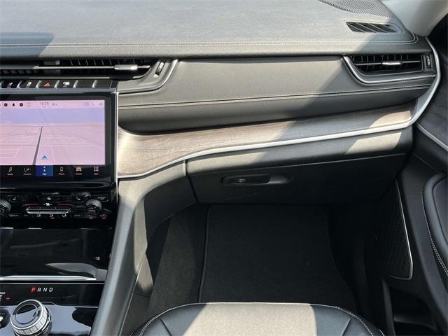 used 2022 Jeep Grand Cherokee car, priced at $32,000