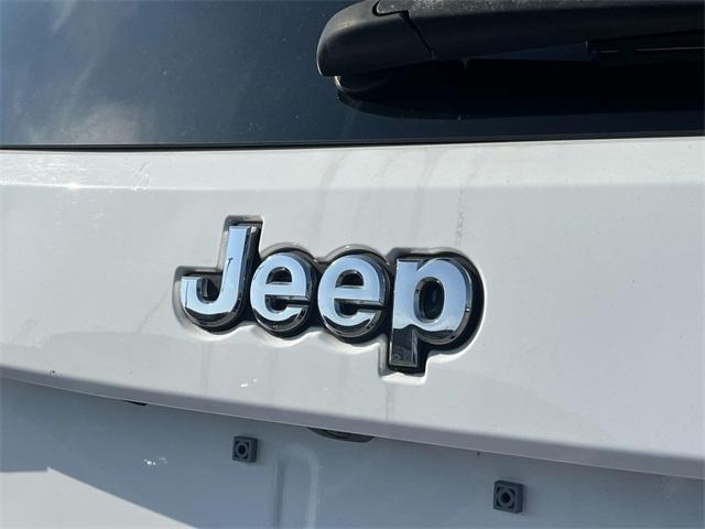 used 2022 Jeep Grand Cherokee WK car, priced at $26,301