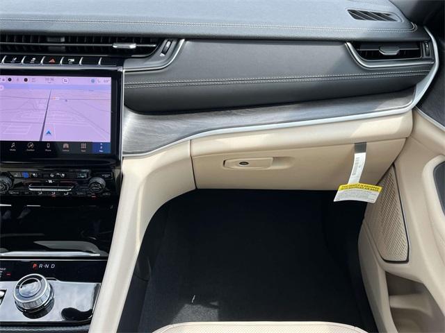 new 2025 Jeep Grand Cherokee L car, priced at $54,999