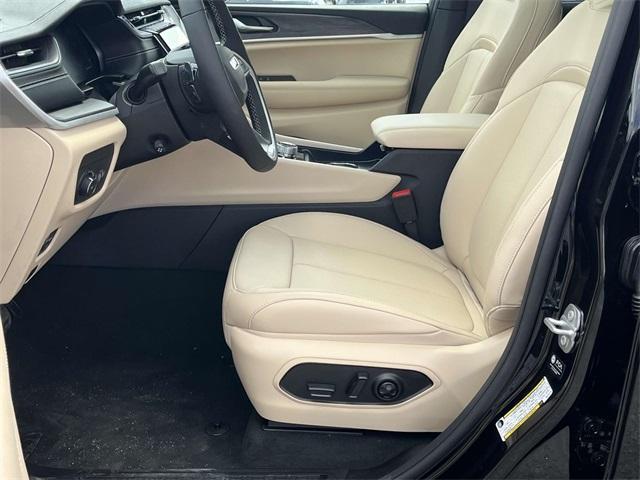 new 2025 Jeep Grand Cherokee L car, priced at $54,999