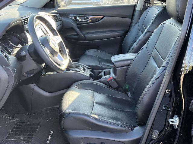 used 2019 Nissan Rogue car, priced at $18,900