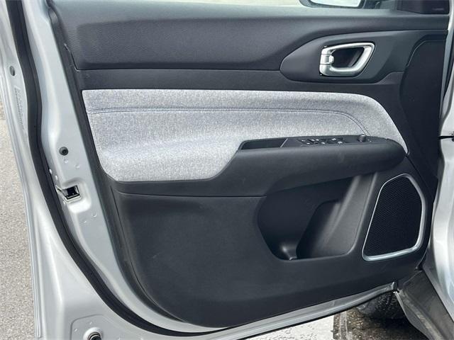 new 2025 Jeep Compass car, priced at $25,000