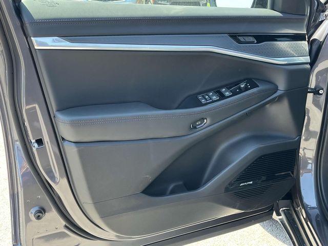 new 2025 Jeep Wagoneer S car